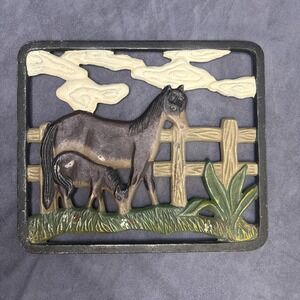 Vintage Cast Iron Horse & Foal Wall Plaque Painted Trivet‎ 10"x8.5" Farm Scene